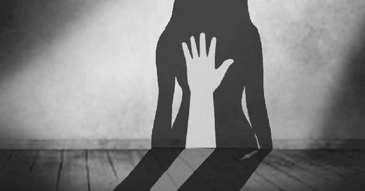 कूरियर बॉय के भेष में आया शिकारी, पुणे में 22 वर्षीय युवती से किया दुष्कर्म