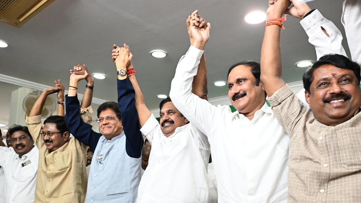 तमिलनाडु विधानसभा चुनाव: अन्नाद्रमुक ने लाभप्रद सीटों में बड़ी हिस्सेदारी हासिल की